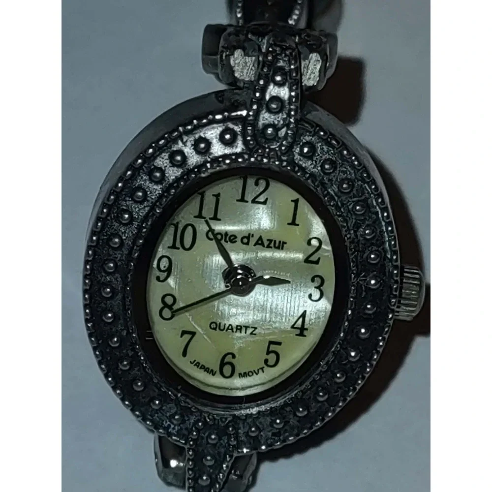 Cote d'Azur Womens Quartz Watch Vintage Style Silver Tone Mother of Pearl Dial